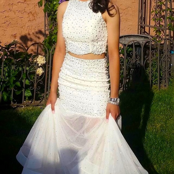 Say Yes to the Prom - Picture 3 of 14